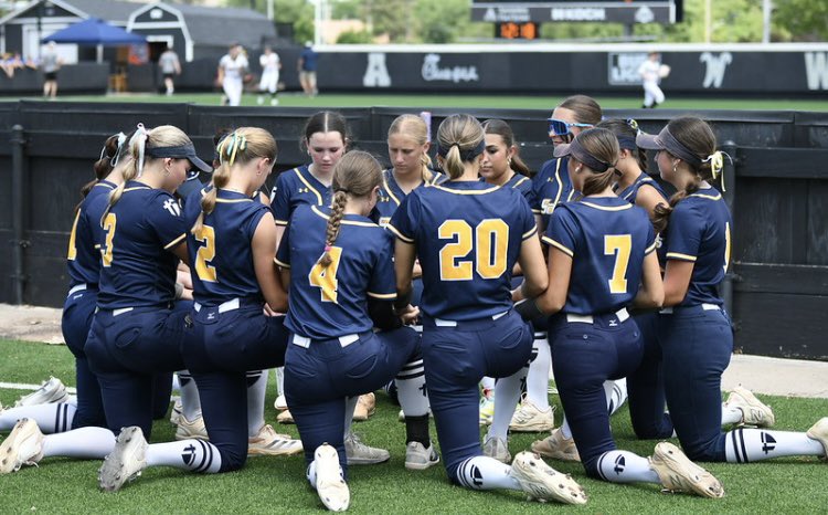 stasaintssball's tweet photo. 2024-2026 ➡️ 77-11 Overall, 42-0 in the EKL, 🏆🏆🏆3 Regional Championships, 5A Runner-up, 5A Champions, 5A Runner Up. 🥈🥇🥈 https://t.co/FYdhVxyfDC
