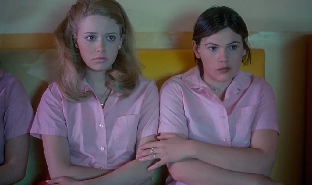 giakerman's tweet photo. Melhores de Maio

Falsa Loura (2007, Carlos Reichenbach)
But I’m a Cheerleader (1999, Jamie Babbit)
Paris Is Burning (1990, Jennie Livingston)
Suicide (1979, Anne Charlotte Robertson) https://t.co/cOtkejQ4qT