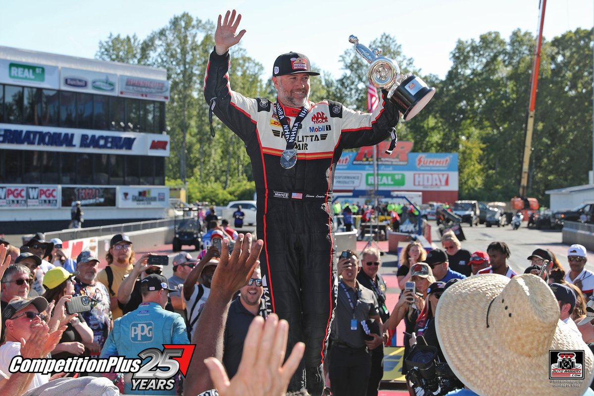 competitionplus's tweet photo. Your winners of the inaugural #NHRA #PotomacNationals  - @ProckRocket_TF  - @ShawnLangdon333 - @greganderson_ps - @AngieSmith77 
#DragRacingNews #PEAKSquad https://t.co/6uevZVvSLh