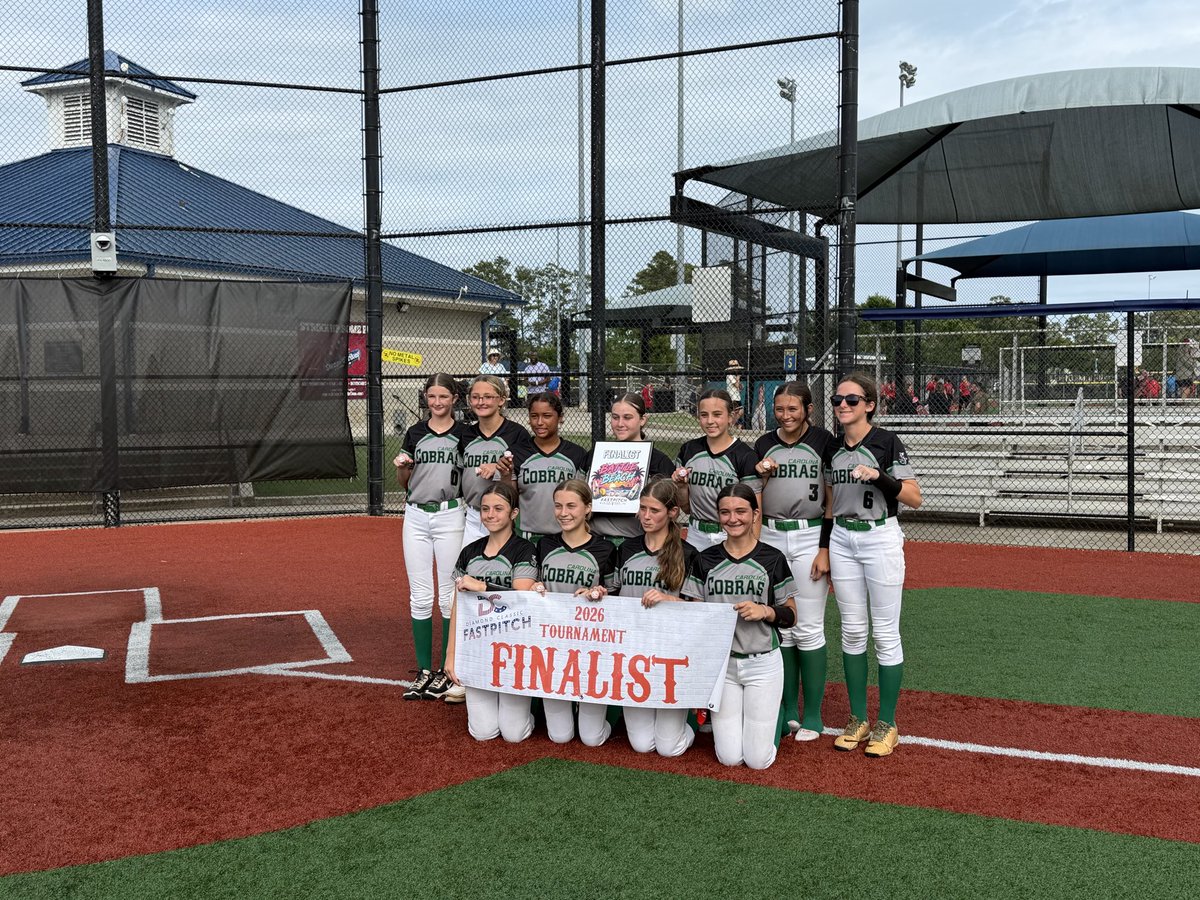 ChloeHayes09's tweet photo. A great weekend of playing ball at the beach with my softball family.  Also hit my very 1st OTF home run💪🥎

@CobrasPatton 
@BrawleyCobras 
@SoftballDown 
@gatorjack72 https://t.co/nCiHZ28wBS