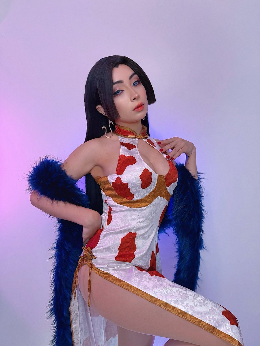 PrimaNanatyx's tweet photo. Mi humilde cosplay de Boa Hancock 🐍❤️ https://t.co/FWgZTPfp5I