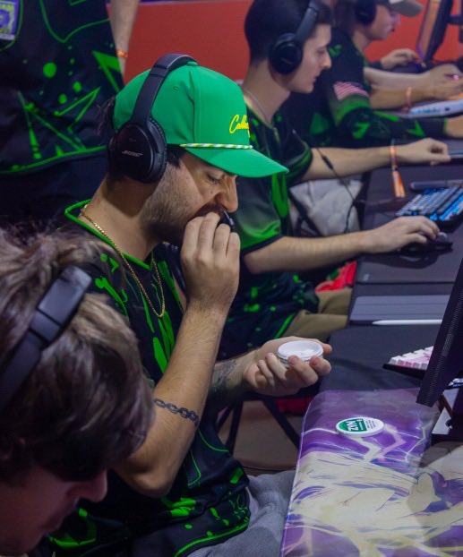 itzkursee's tweet photo. Gameday @packrnnrs 

@Nugs4k 

Shall we pop some zyns?? https://t.co/5IaZSX8Z43