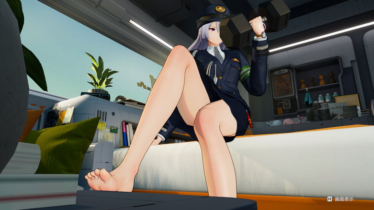 A2Txpsdk165mard's tweet photo. 婦警コスでこの脚は破壊力高い........ https://t.co/QcCmMtMazK