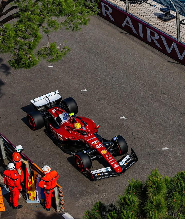 MonteCarloSBM's tweet photo. In the heart of the Principality, the glamour gets faster.
From June 4 to 7, the Monaco Grand Prix turns into a playground of speed and adrenaline, and even more thrilling our Resort, where spectacular views of the circuit meet an elegant track in the city https://t.co/Td0RqIVh2S https://t.co/CMd4eEtdLn
