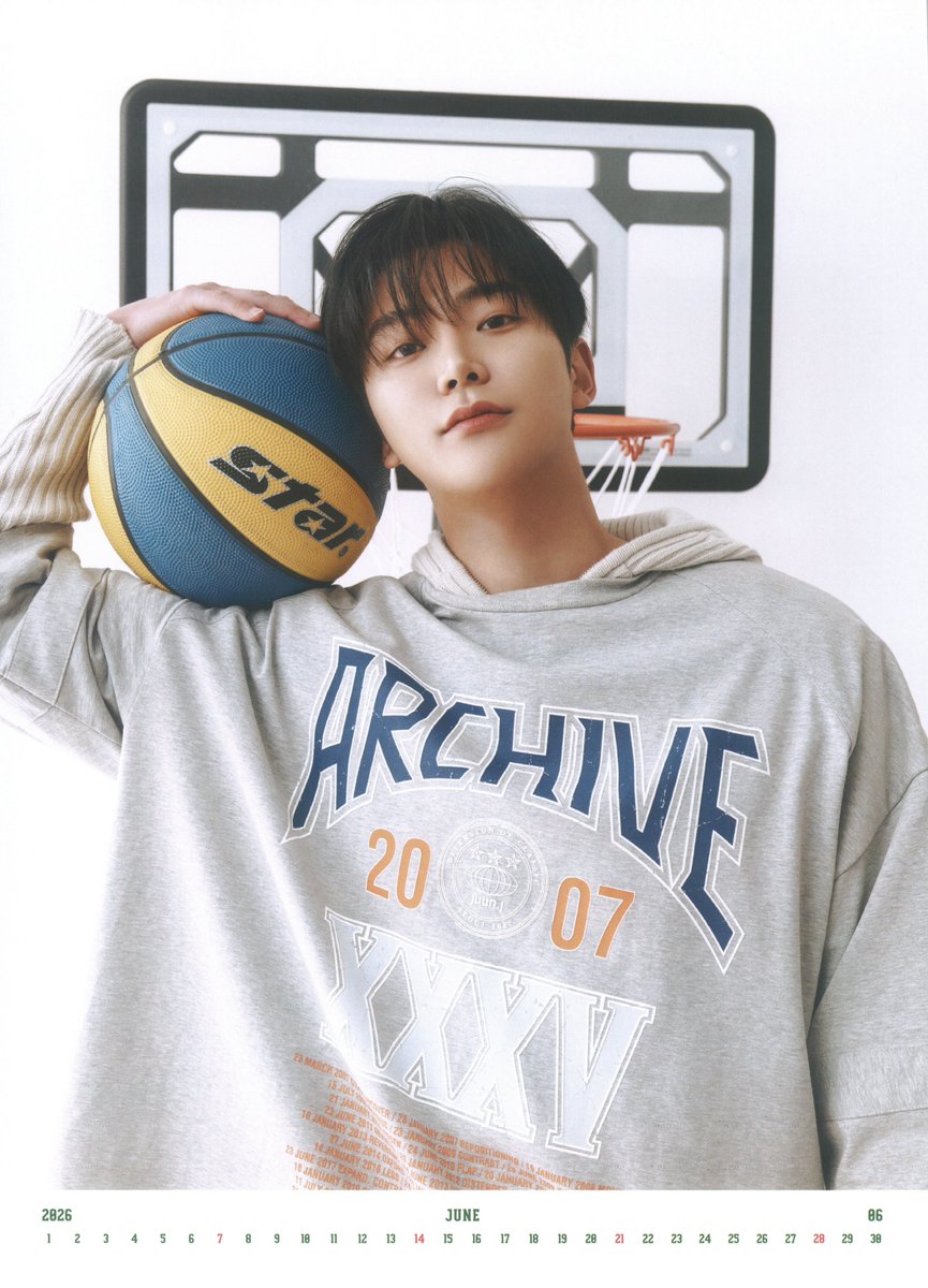 onlyrowoon87's tweet photo. 2026년 6월의 로운🤍

#로운 #ROWOON #김석우 #kimseokwoo #ロウン #路雲 #โรอุน https://t.co/ew5A1kBAsn