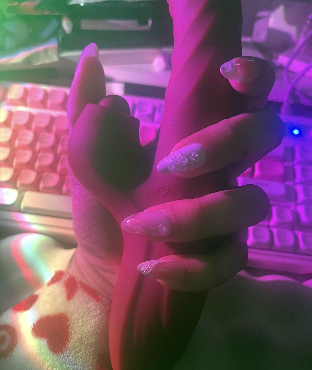 lilac ✿ tweet media