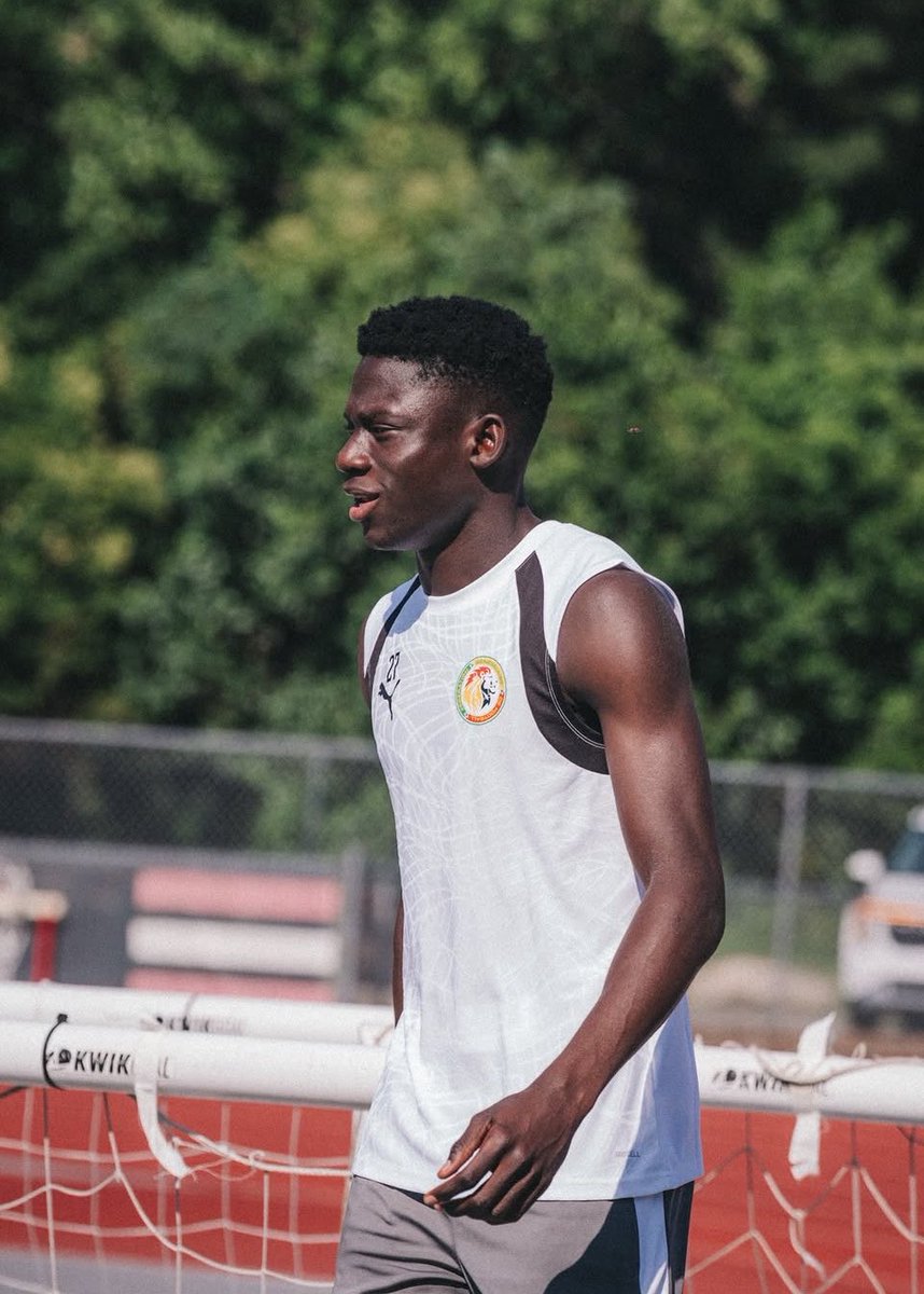 JoueursSN's tweet photo. Qu’avez vous pensé de la première de Bara Sapoko Ndiaye ? https://t.co/rsoSaF2R6a