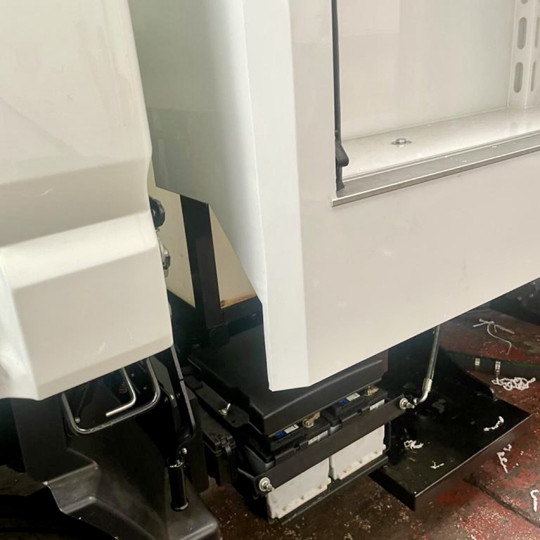 StrongsPlastic's tweet photo. It’s the smallest details that make the biggest difference…

A bevel on a leading edge doesn’t just look better and add strength, it also adds pedestrian and operator safety. 

Always going the extra mile. 

🇬🇧🛞🔧 https://t.co/UcwWbRcEEG