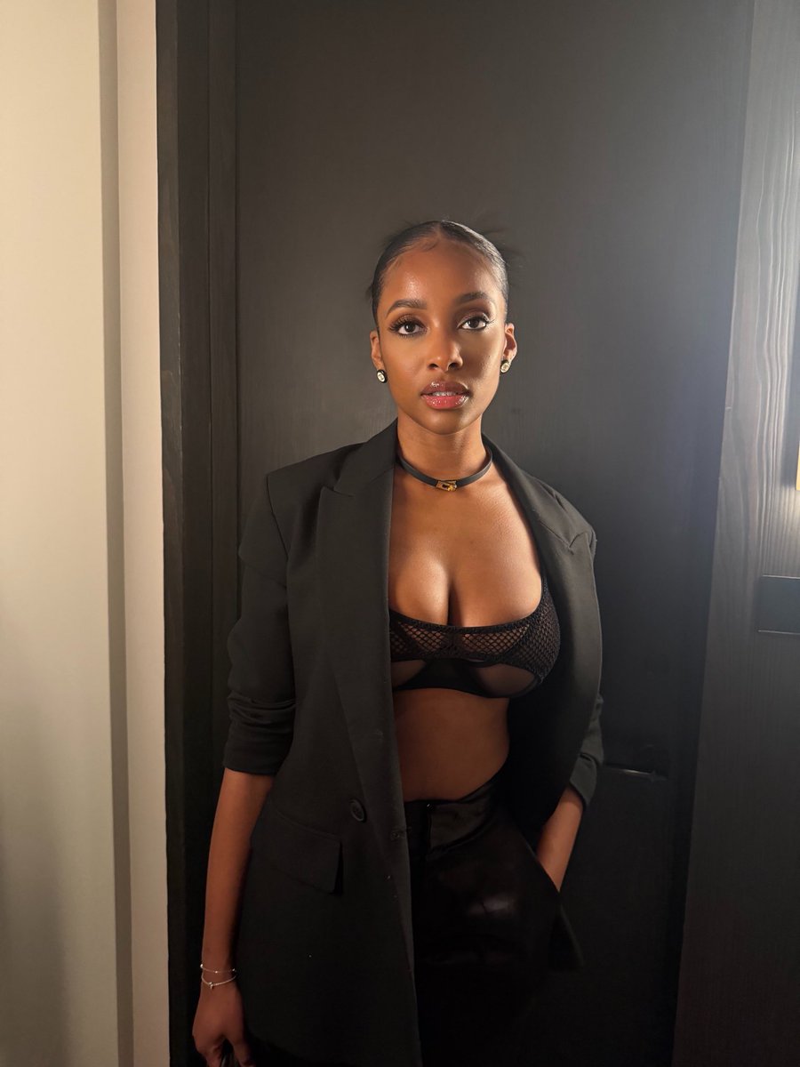Chayneashley's tweet photo. NYC nights https://t.co/KKuBGlmwLn