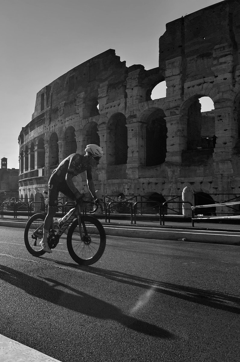 Paz247's tweet photo. @giroditalia @tony_esnault @Roma Spectacular day, thoroughly enjoyed it ❤️🇮🇹 https://t.co/f2STl9a4Nx
