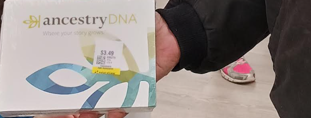 AncientDNAHub's tweet photo. At a second-hand store.... Wondering why no one wants those kits anymore.... I guess people are finally tired of the same old results. https://t.co/P3I1aVj0KM