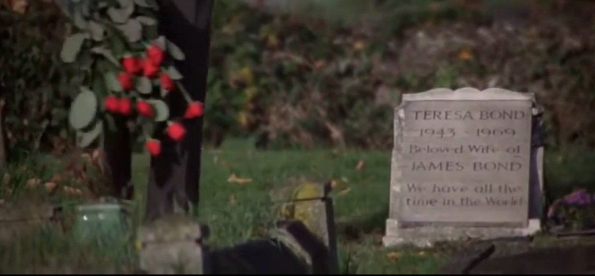 TuckyVersionOne's tweet photo. Is there a title sequence more tonally at odds with the rest of the movie than For Your Eyes Only? https://t.co/q7GP6qNhEZ