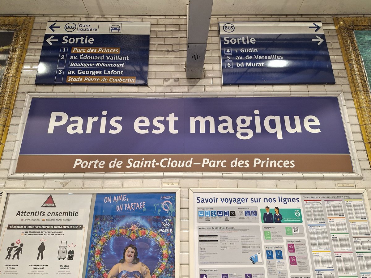 Metro_Insolite's tweet photo. Ici, c'est Paris ! 🏆⚽️

#PSG #LigueDesChampions #ChampionsDEurope https://t.co/pbf94JEqMo