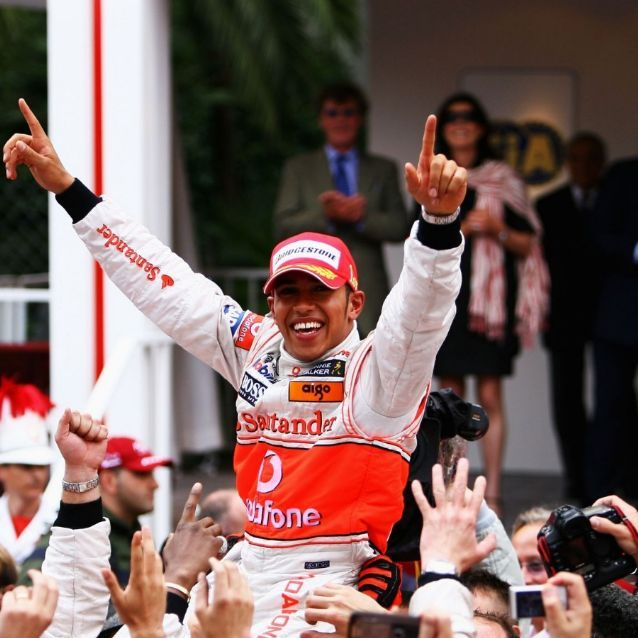 lewsinner's tweet photo. SEMANA DE CARRERA: MONACO 🇲🇨

Los numeros de Lewis Hamilton en las tierras monegascas:

🥇Victorias : 3
🏅Podios : 7
⏱️Poles : 2

Llegamos a Monaco con Lewis siendo el mejor piloto de Ferrari, a un circuito que nos favorece, con la sangre en el ojo y el hambre de victorias

🐐😋 https://t.co/McAHwhaE4A