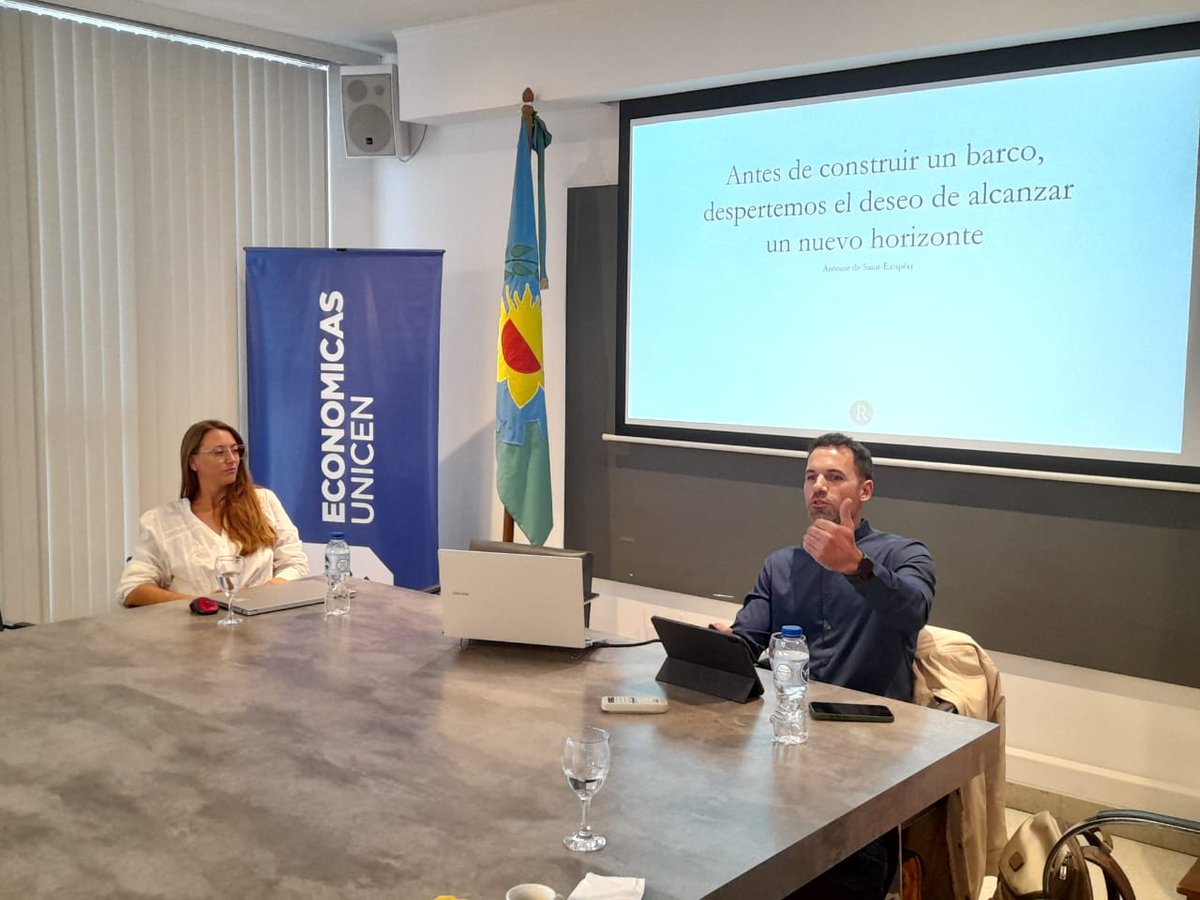 fermascetti's tweet photo. Parte de mi trabajo institucional y académico: generar vínculos entre sectores público-privado- tercer sector para potenciar el desarrollo 
18° Edición del programa  #DesayunosSectoriales

En esta ocasión el lema fue "Líderes que transforman"

@fce_unicen
@UNICEN_Oficial https://t.co/EprUvcLg2a