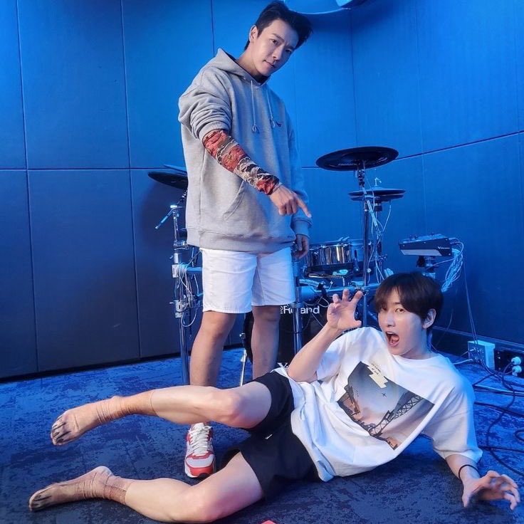 hyukcore's tweet photo. Super Junior has donated Donghae and Eunhyuk to the LGBTQ+ community in preparation for pride month.

“Take them, please,” They stated. https://t.co/nMiJHJJ88h