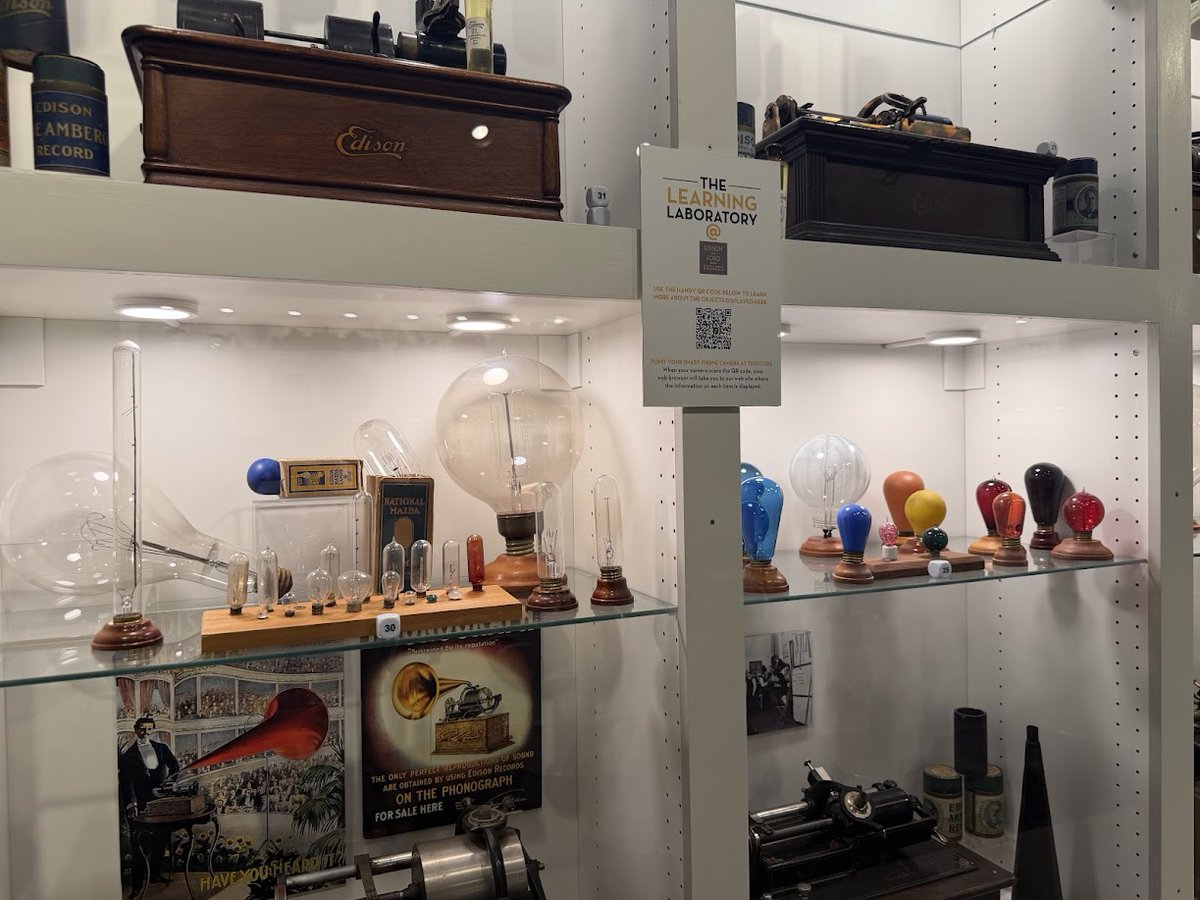 IvDogg's tweet photo. #EdisonMuseumAndLab #EdisonAndFordWinterEstates #ThomasEdison #Kinetoscope #FortMyers #Florida https://t.co/kzsb6YxRct