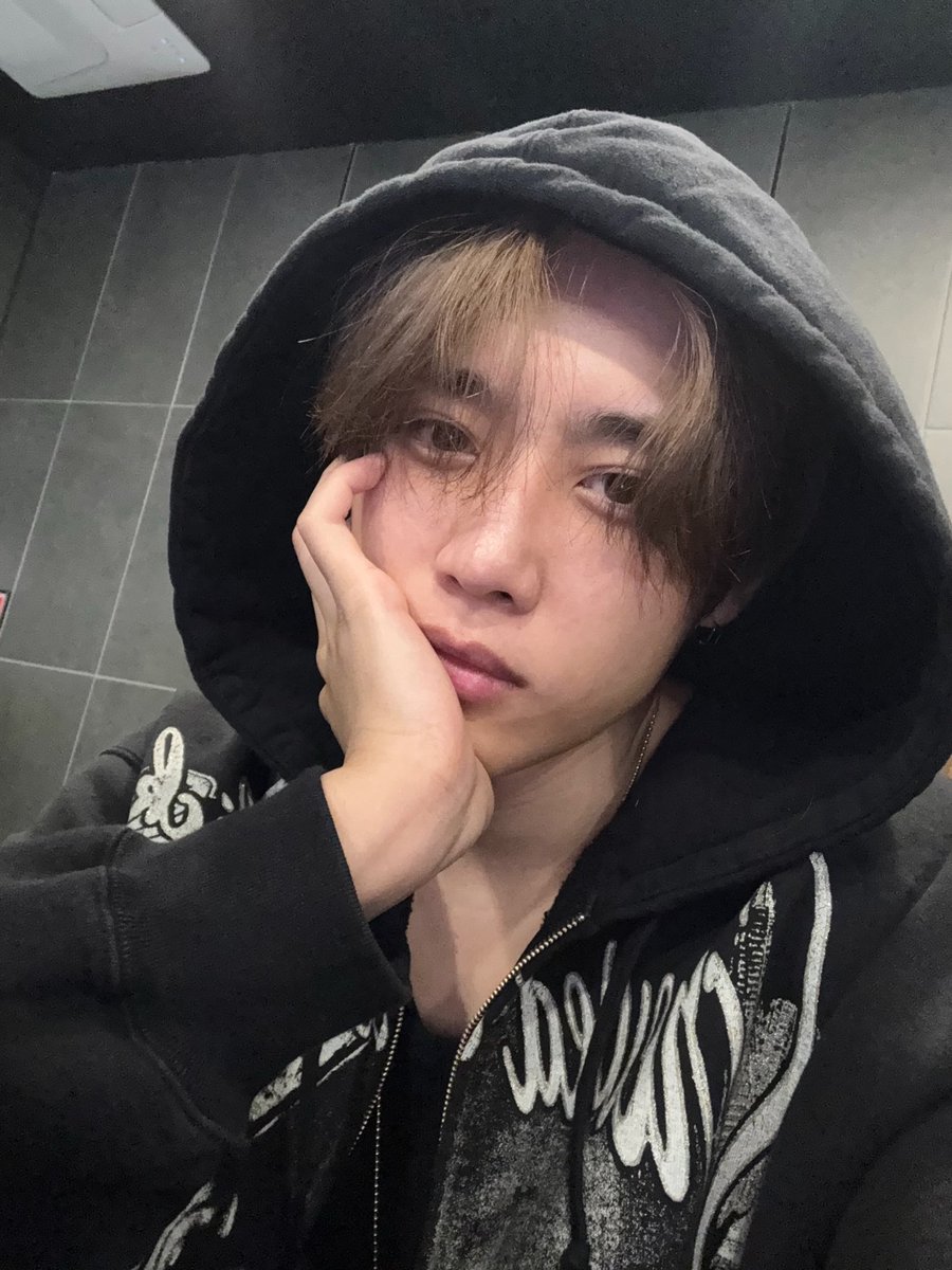 looveevv's tweet photo. 6월 ㅎㅇㅌ💕💕💕 https://t.co/VJrN4euwrB