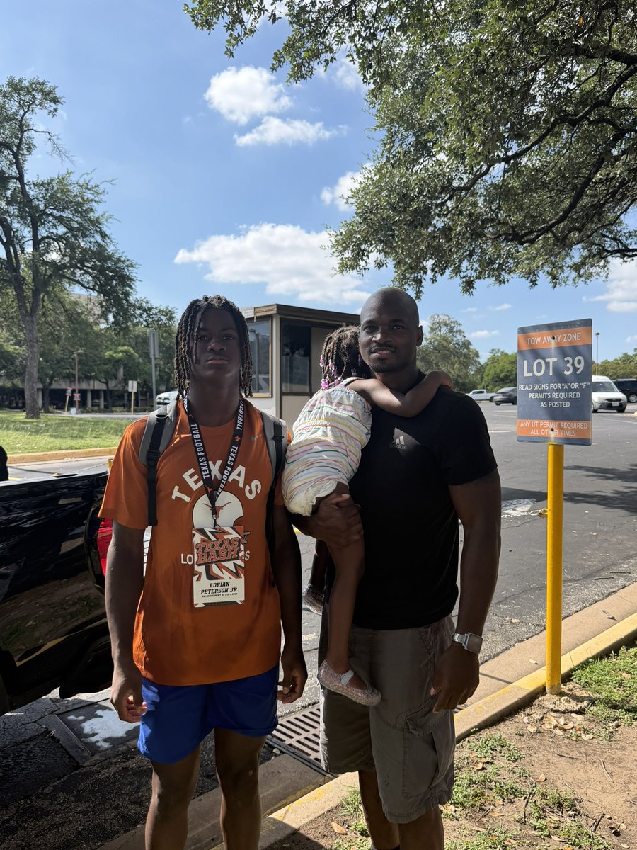 HankSouthOTF's tweet photo. Cover your eyes OU fans!

2030 ATH Adrian Peterson Jr. all smiles after working out at #Texas today.

AD says his youngest son (pictured here) is already committed to the Longhorns he liked the visit so much

@ontexasfootball https://t.co/tgo9xliyoF