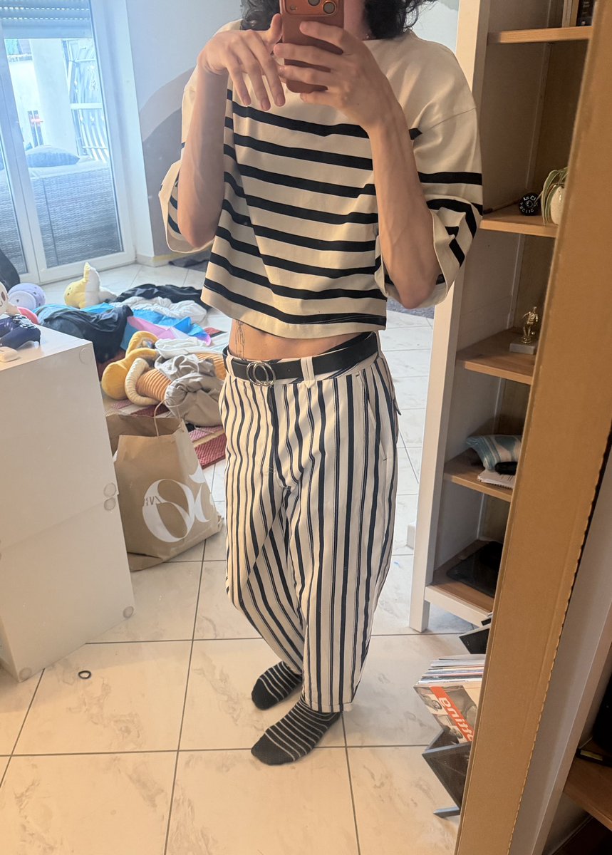 DevanHere's tweet photo. Went shopping today wahoo https://t.co/y4o0vA1ysT
