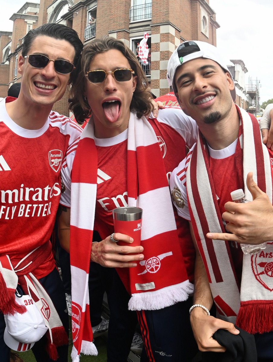 W33ie's tweet photo. Riccardo Calafiori via IG:

Red London ❤️ https://t.co/ktQ1Uo10nQ