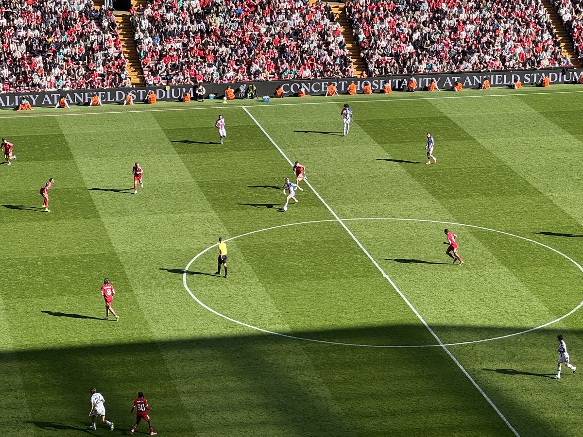 Fitba_daft's tweet photo. Liverpool 3-1 Crystal Palace (2-0 HT) @ Anfield 🌱. Premier League. 25.04.26. 3pm. A much needed win for the home side 🇦🇹 who gave 3rd choice keeper Freddie Woodman🧤 a PL debut. Isak with the opener. Wirtz sealing it in stoppage time after Munoz had pulled 1 back. Crowd 60,314. https://t.co/RCXPme7HNc