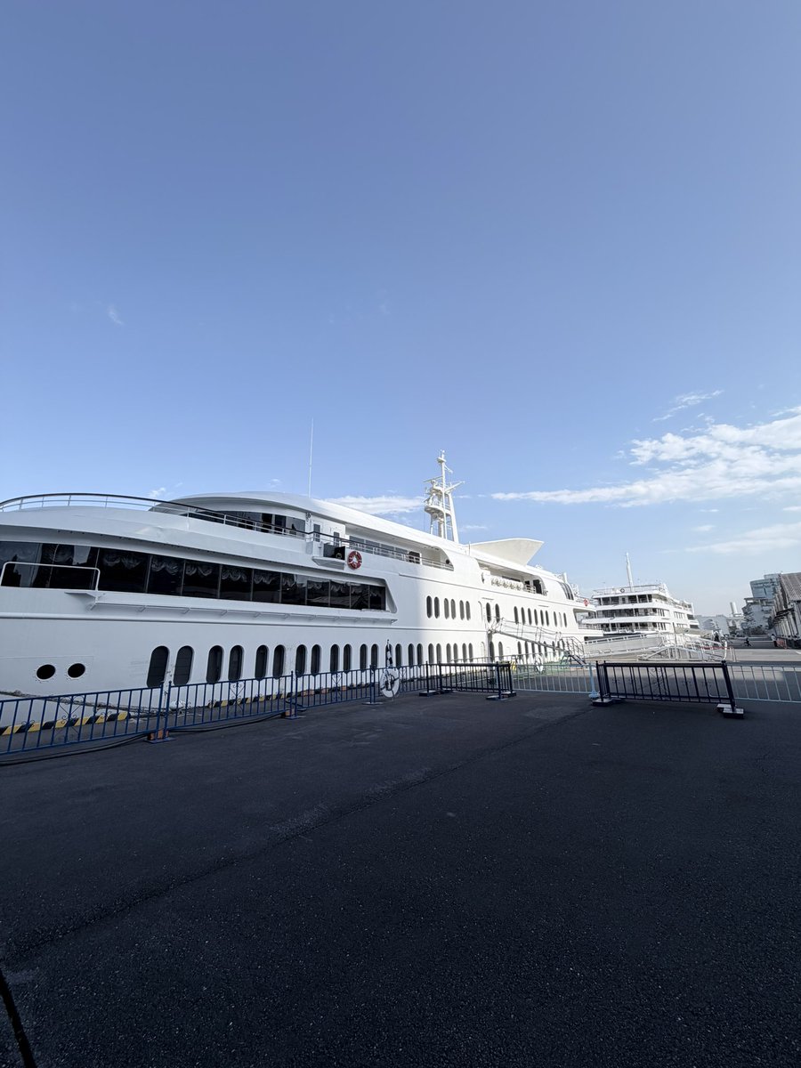 linkry_PR's tweet photo. おはようございます☀️
月曜日🩵今週もスタートです🔥
週末はクルージングへ🚢
夕方の涼しい風を浴びながらご飯を食べたり飲んだりとっても楽しい時間でした☺️
いつになっても、非日常ってやっぱりワクワクしますね✨ https://t.co/pO6dNBdf8s