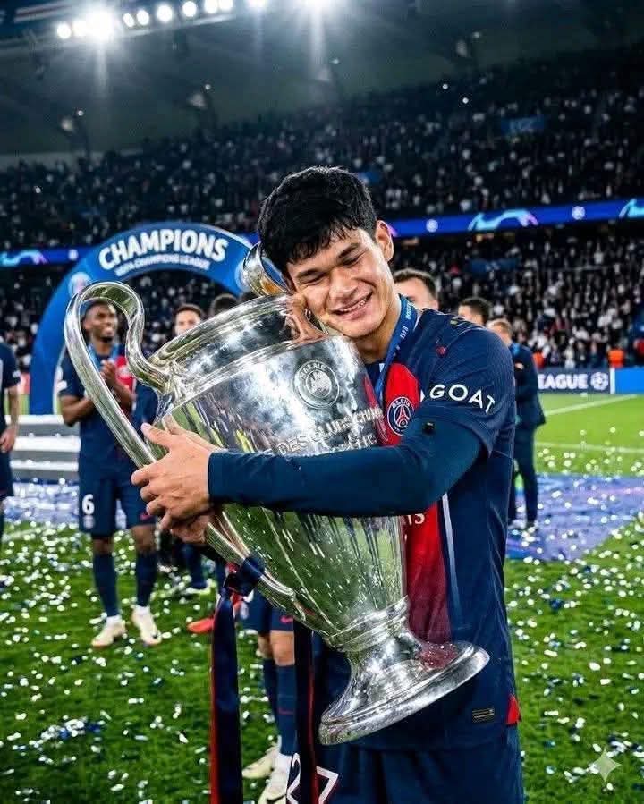 KDCGlobal_'s tweet photo. They both LEFT BARCELONA and won the UEFA Champions League 😁😁😁

This one no be copa del Rey doingz 😂 https://t.co/zRB8isrTiG