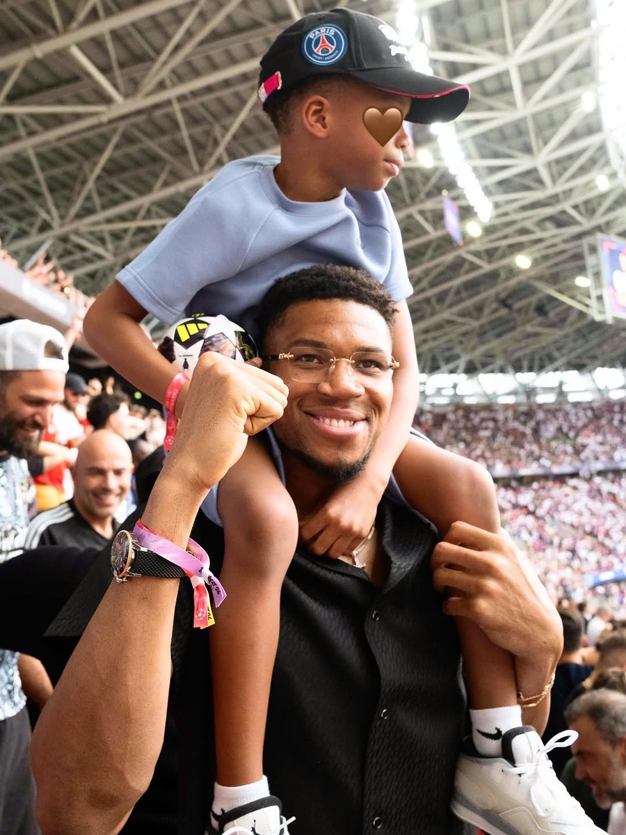 Giannis Antetokounmpo tweet media