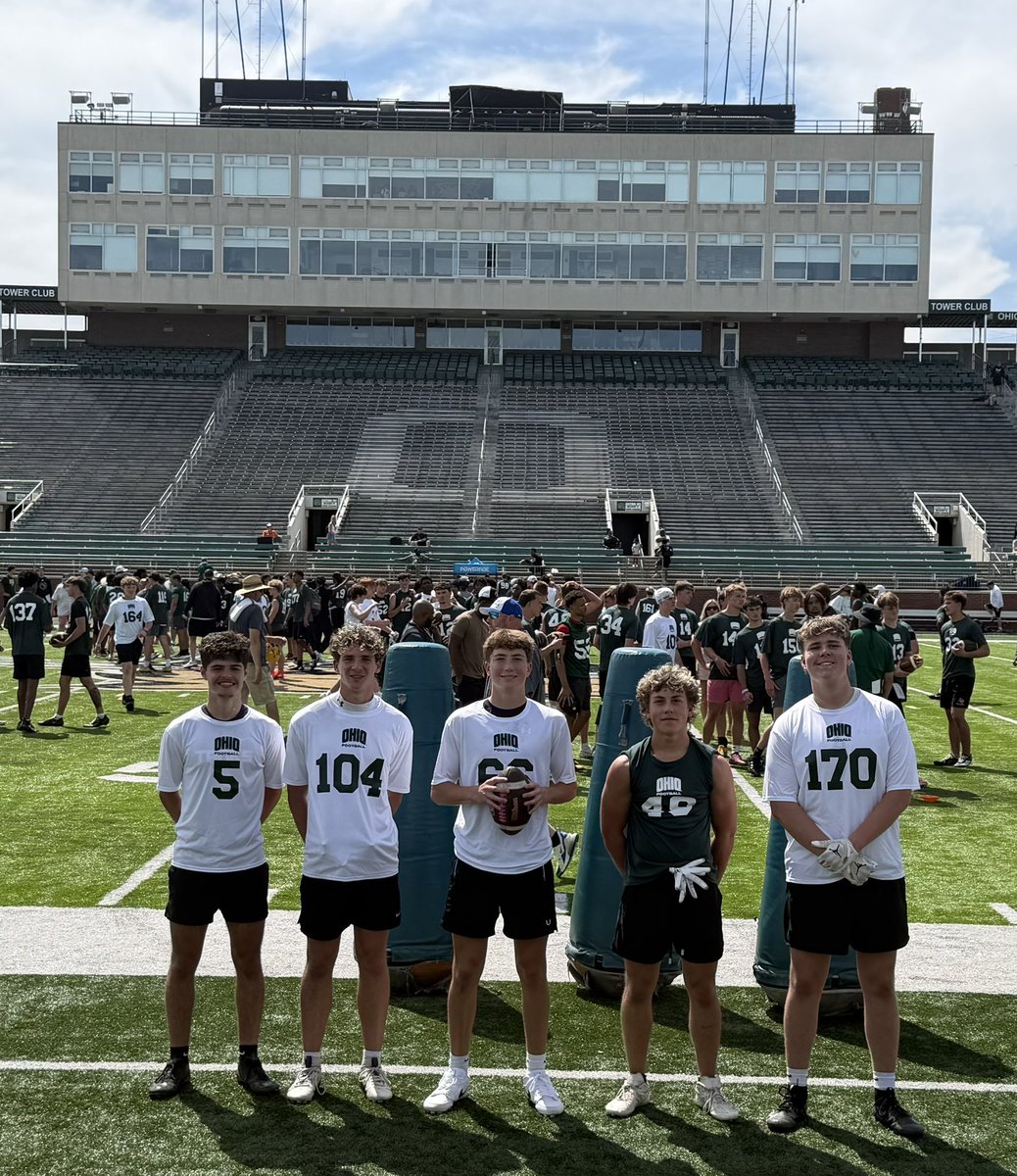BlakeBraden32's tweet photo. Great day at @OhioFootball @OhioFBRecruit Camp with my teammates from @UniotoFootball - Thanks @CoachIzzy1 https://t.co/gkjXHSZKi4