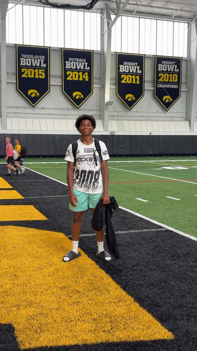 khi_toaccurate's tweet photo. Thank you @HawkeyeFootball for a great camp. 
Also big thank you to coach @CoachManson16 for the feedback, I’m looking forward to continuing to build a relationship with you and getting to know more about your program. https://t.co/XgT8IEF3J9