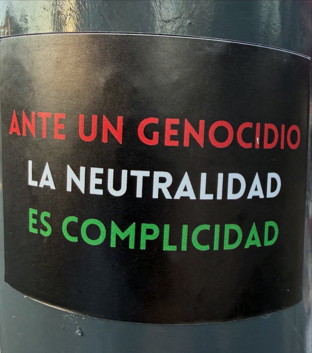 VIM_Media's tweet photo. “In the face of genocide, neutrality is complicity” seen in Mexico City.

❤️🖤🤍💚

#FreePalestine https://t.co/Fs5b46YDB4