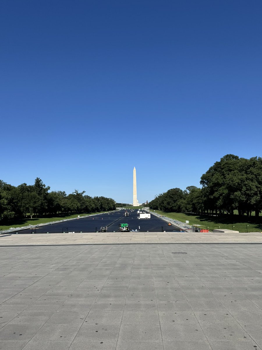 JamieLSaunders's tweet photo. @emilymiller @RapidResponse47 @POTUS @WhiteHouse @NatlParkService @Freedom250 @interiorpress47 @Interior @NationalMallNPS @TheNationalMall @SecretaryBurgum It looks great in person! https://t.co/275h7BfhEf