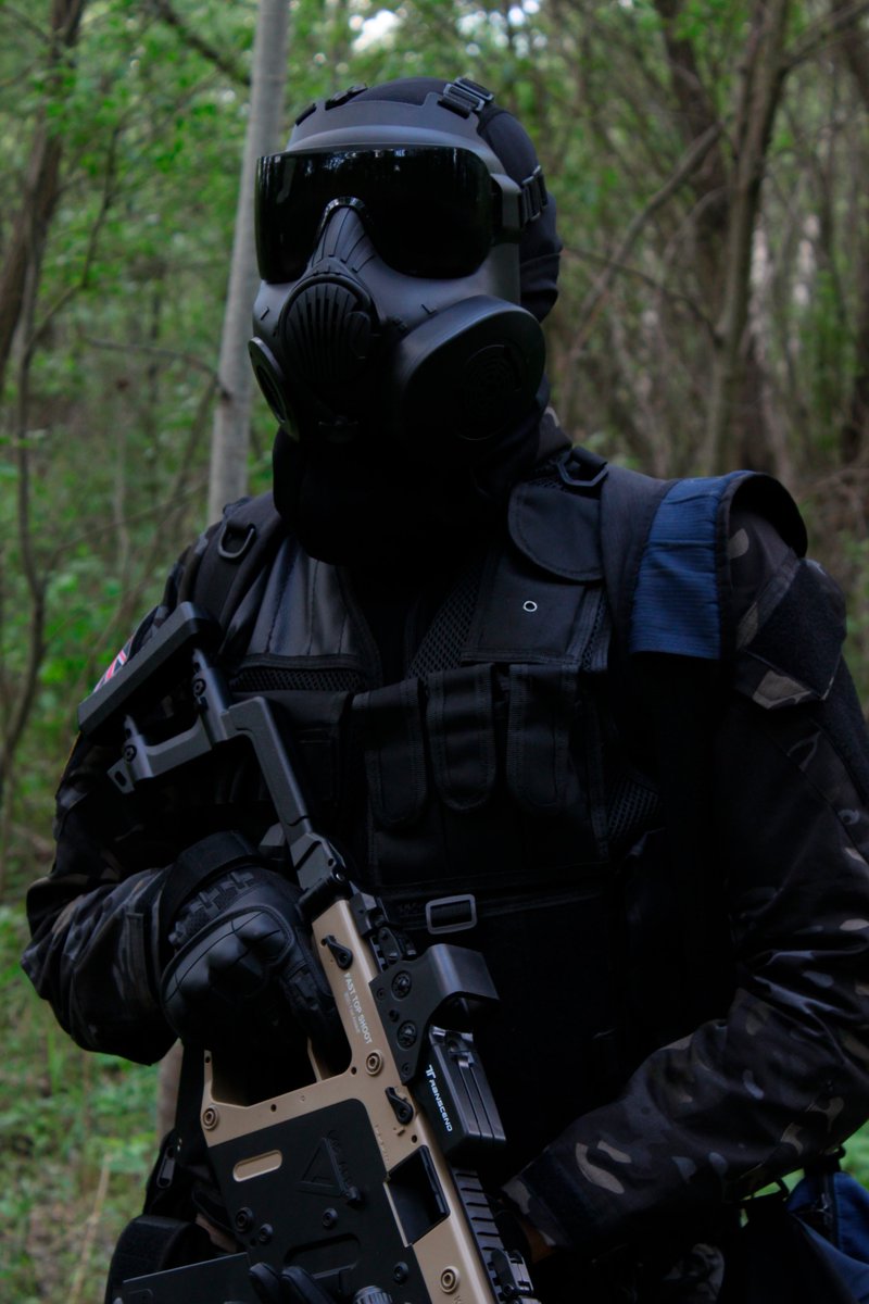 RusFlowerBoy's tweet photo. PART 2/2

#stalker #cosplay https://t.co/CK5MQFx1az