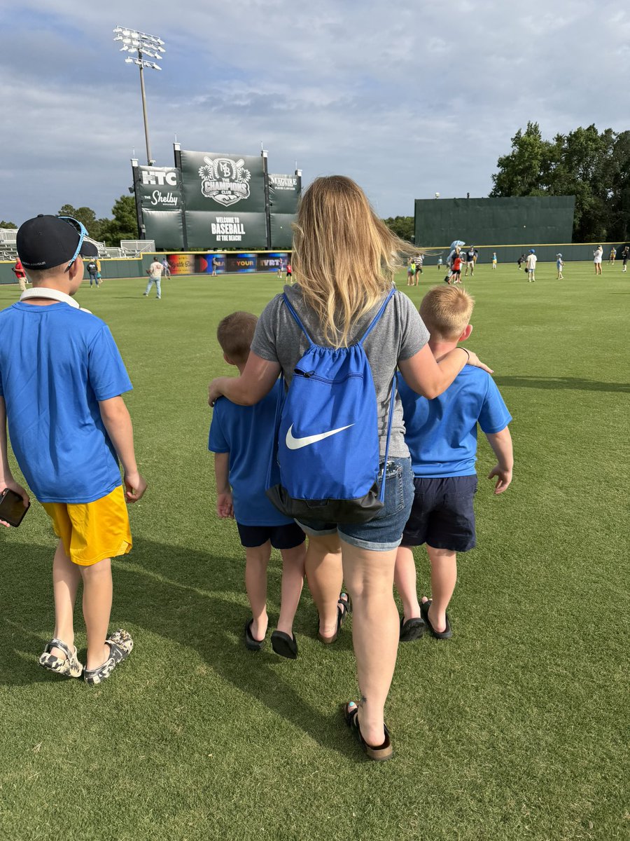 holsinger62's tweet photo. It’s @Pelicanbaseball time!! First time here! Can’t wait to have some fun! https://t.co/jpKKYNI3Hf