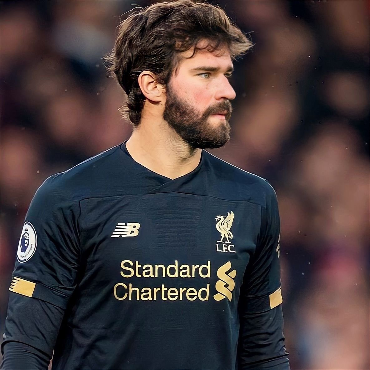 vicmsx's tweet photo. vocês preocupados com o jogo e eu preocupada com o que aconteceu com Alisson https://t.co/2NVSuwjkm7
