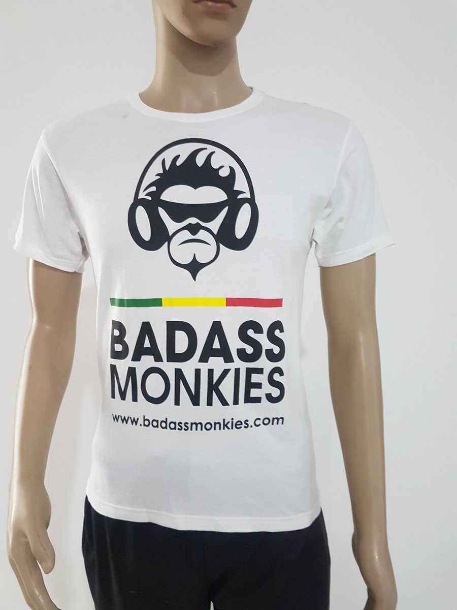 BadassMonkies's tweet photo. We offer a 100% cotton kids' tee with centred logo. Sizes 2-12, green or white - $16. Buy one, fund registered charities. https://t.co/eCRGRzSMpN 🧒👕 #CharityFashion #EthicalStyle https://t.co/2DXHYb6uH0