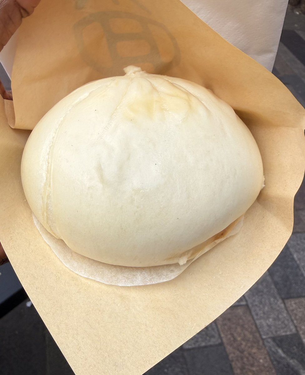 ajayijess's tweet photo. May!!!
New finds and feeds 🤭 ⭐️ 
Bitterballen, Dutch pancakes, bao buns,  chicken tikka masala, Japanese tater tots topped with togarashi, Kimchi again and a lot more to be honest.
Lastly, fro-yo! &amp; peanut butter tasted so good together 😍 https://t.co/a2HHXsWeNB