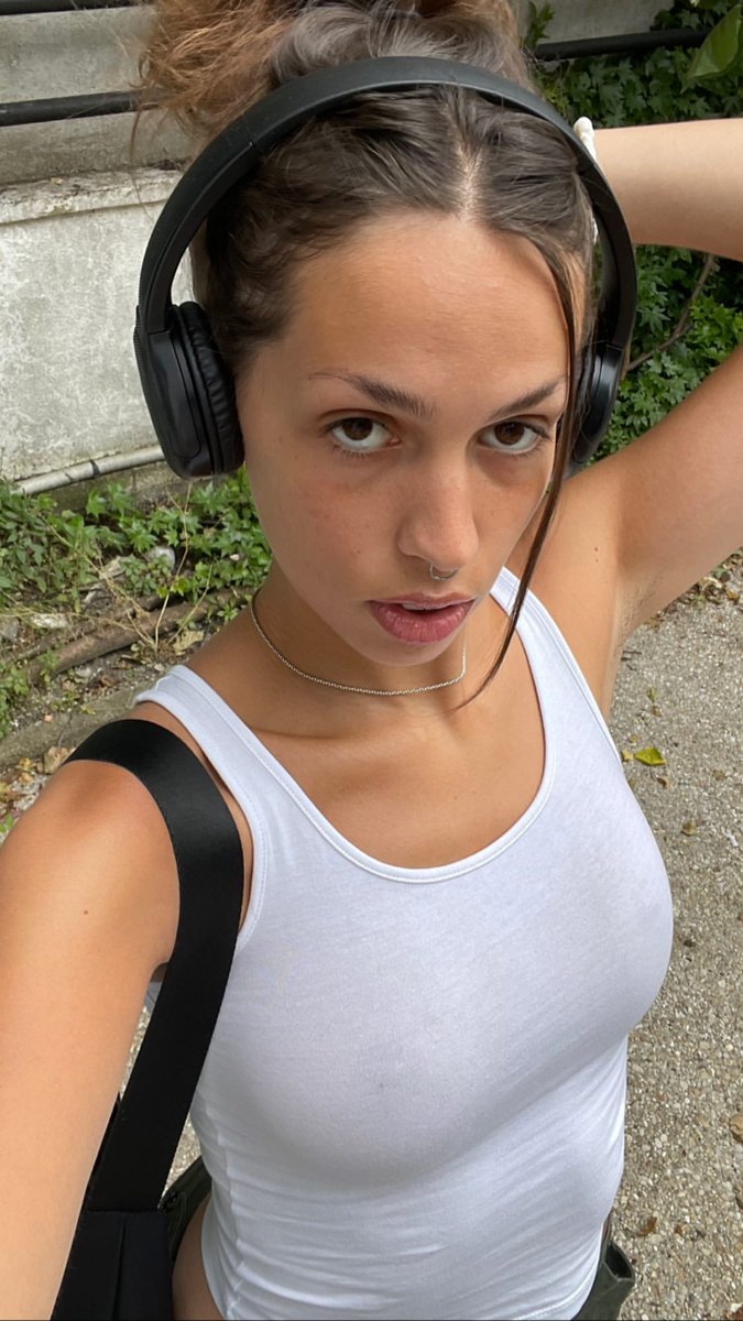 Clara tweet media