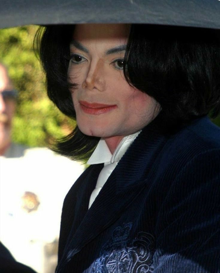 billiejeansis's tweet photo. if you don’t like mature era michael i don’t like you https://t.co/ZbDlMeBx9l