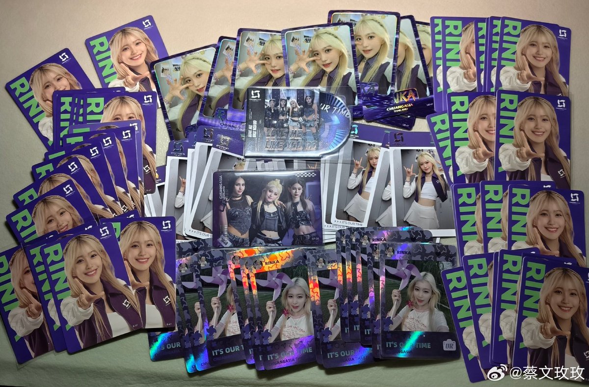 ssosmiles's tweet photo. Rinka Aratake garnered many Chinese fans and they made these photocards for her, including the fanarts. Rinka also have more photocards from Chuang Asia back in 2024. Rinka's charm is amazing and it's cool how she already feels like an idol ✨

#AratakeRinka #WORLDSCOUT #ワースカ https://t.co/uOCczDmmP8