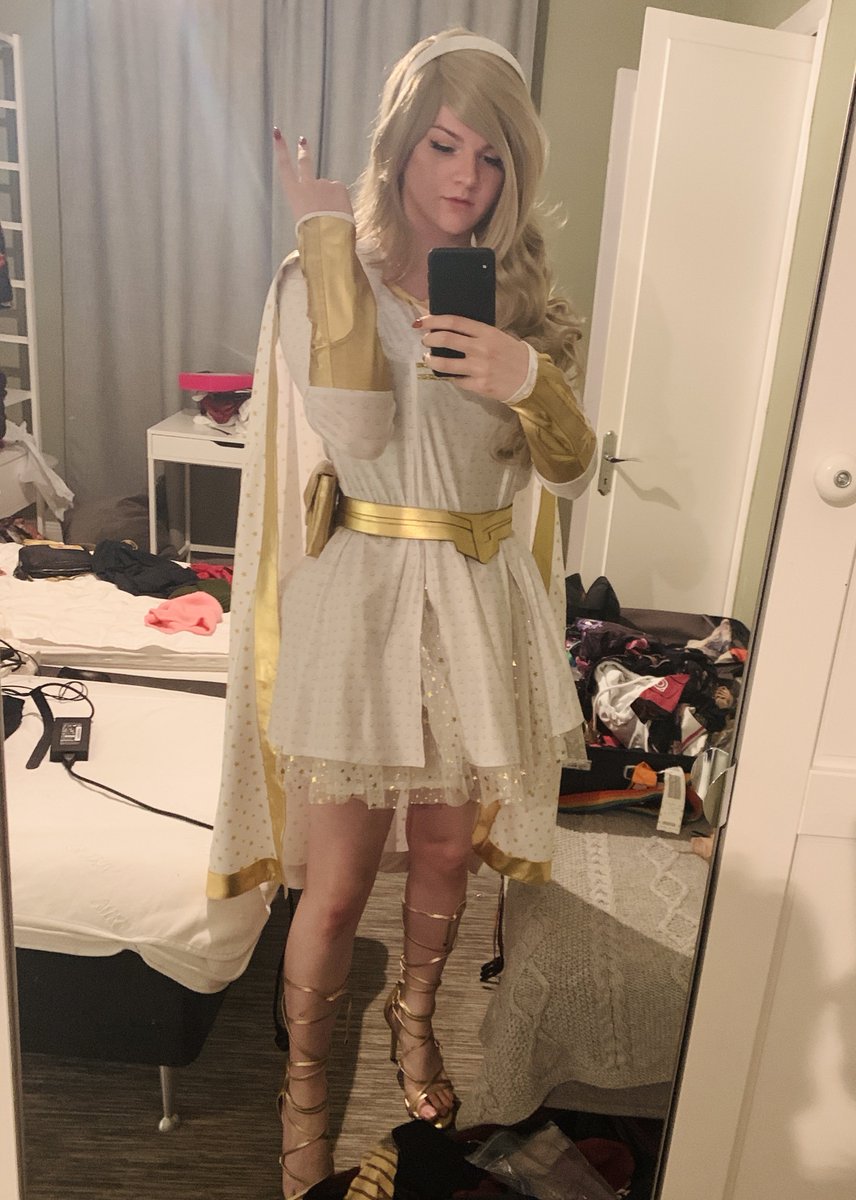 F1NN5TER's tweet photo. mogs my first cosplay https://t.co/LBFvzrdHhZ