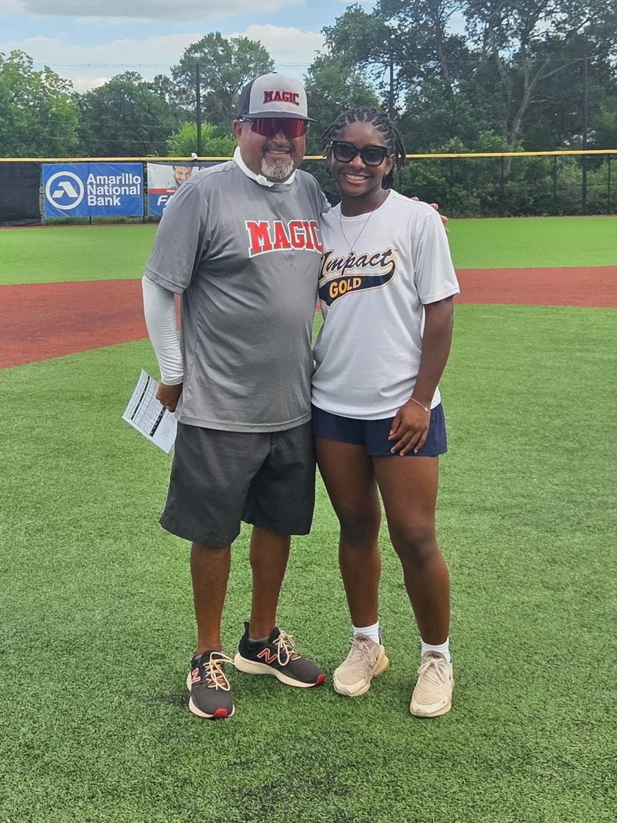 ShiyaVictorian's tweet photo. Kicked off the summer season this weekend coaching a great group of girls!Looking forward to the rest of the season with @IG_Victorian!

Also got to coach against my @TxMagicRam family! It was so great seeing everyone!

@ScherwinCoach @coach_NicoleD @NicoleBayona93 @CoachFergtiz https://t.co/stCEOQmRDM