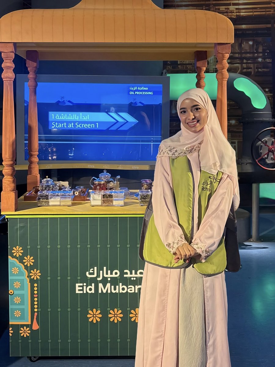 EffAey___'s tweet photo. هالعيد قررت أستعرض تجارب شاي العيد من ثقافات مختلفة حول العالم، والصراحة انبهرت من كمية التفاعل والعيادي اللذيذة الي وصلتني، شكرًا لكل من حضر وشاركنا🫖🩷 
دامت أعيادنا بوجودكم https://t.co/65SGat6Mfn