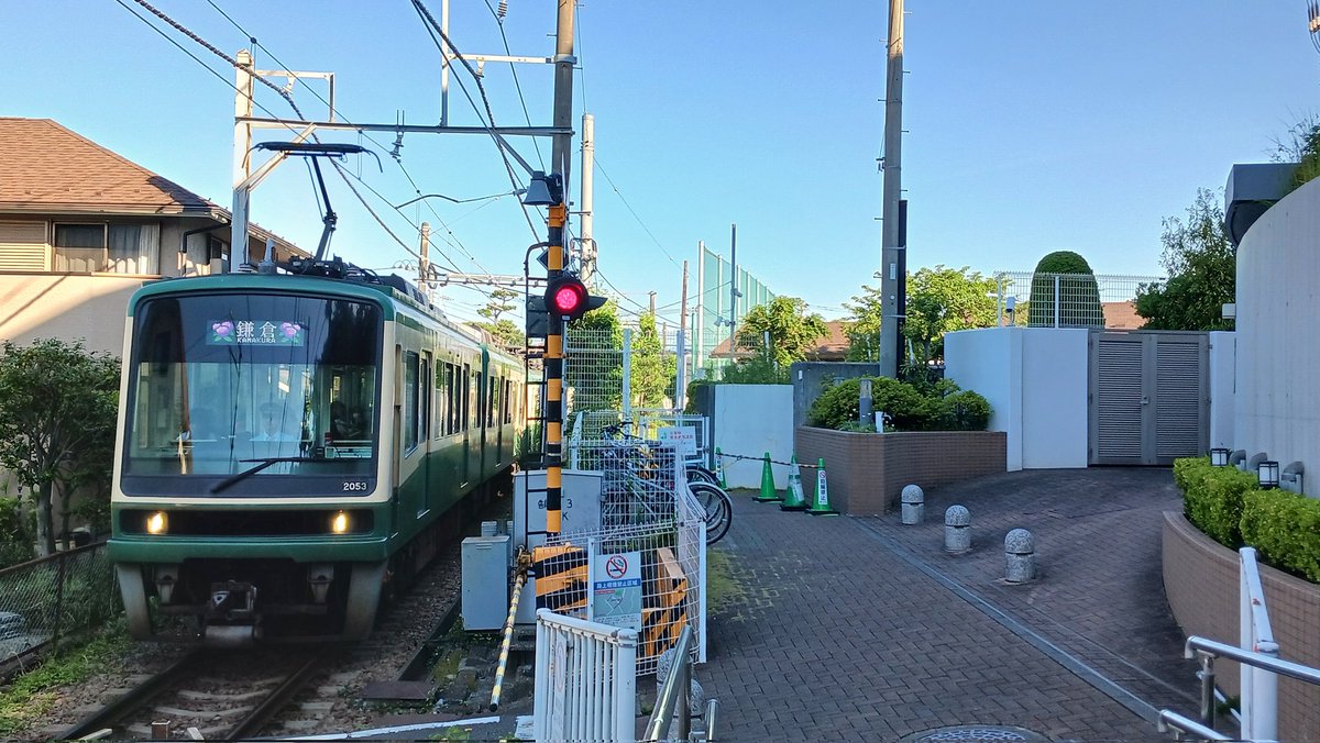 hakoeno's tweet photo. 2026/6/1(月)#江ノ電運用 ☀
鵠－江6:46[4]～
[1]501F+502F【N】
[2]1001F+1101F(ONE PIECE)【SR】
[3]1201F+2003F【N】
[4]305F+2001F【SSR】
[5]702F+701F【R】
[6]21F+22F(コカコーラ)<全>【N】
極楽寺検車区
#2 1502F+1501F
#3 10F/2002F
#6 1002F(嵐電) https://t.co/5G7deNAsbe