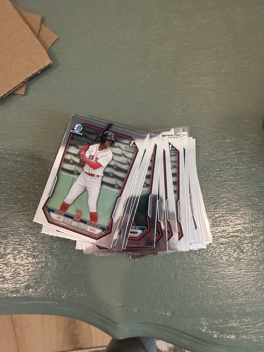 bgio3737's tweet photo. Enddy azocar lots!

32 chrome base 1sts-$25
6 card lot (/125,/250,/299x2,/350, mini diamond)-$50 shipped BMWT https://t.co/9CbGXAtqL4