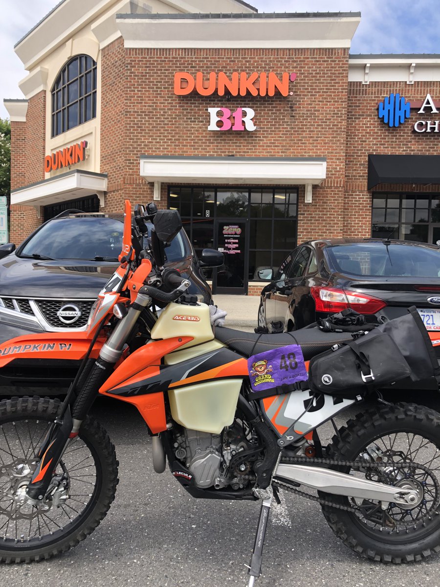 BLineatus's tweet photo. #GrandCoddiwomple visit to Baskin Robbin's Ice Cream in South Charlotte, NC. 

This is the first time I have seen the new logo "BR" overlayed with "31" - clever! https://t.co/CPXflNAdqt