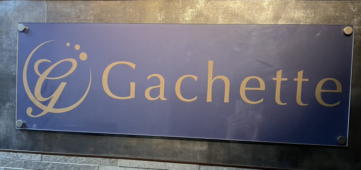 GGachette0325's tweet photo. 皆さま５月もお疲れ様でした✨そしていつも沢山のご来店誠に有難うございます🌷

これから始まる梅雨☔️は一年で最もDETOXが必要な時、湿気で皮膚の毛穴が塞がってしまうから体内に熱と老廃物が篭ってしまう🌀快適な心と体をサポートする為に6月も全力で施術させて頂きます！
よろしくお願い致します♡ https://t.co/IFcZbxKvt1