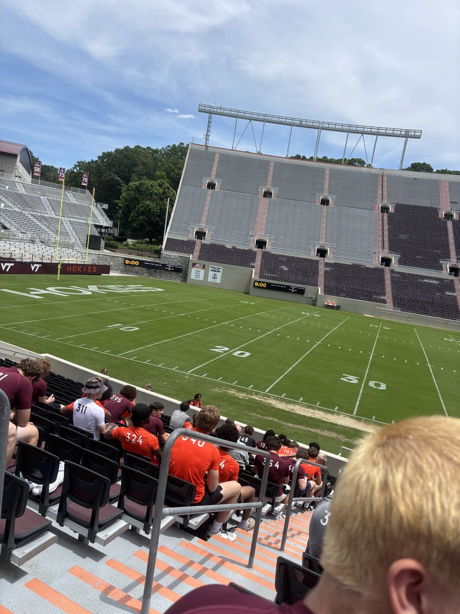 SamariRich's tweet photo. I would like to thank all the coaches and players for the opportunity to compete. I really enjoyed this camp and the valuable feedback. @Americanfbcamp @HokiesFB  @CoachTHowle @_VicHall @Coach_Mines @CoachMooreVT @CoachRAlexander @Coach_Danielsen https://t.co/FfVRr5Sb3v