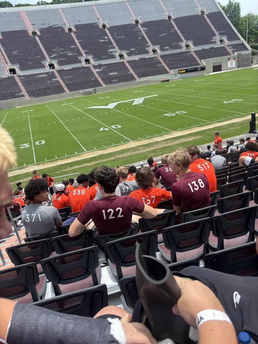 SamariRich's tweet photo. I would like to thank all the coaches and players for the opportunity to compete. I really enjoyed this camp and the valuable feedback. @Americanfbcamp @HokiesFB  @CoachTHowle @_VicHall @Coach_Mines @CoachMooreVT @CoachRAlexander @Coach_Danielsen https://t.co/FfVRr5Sb3v